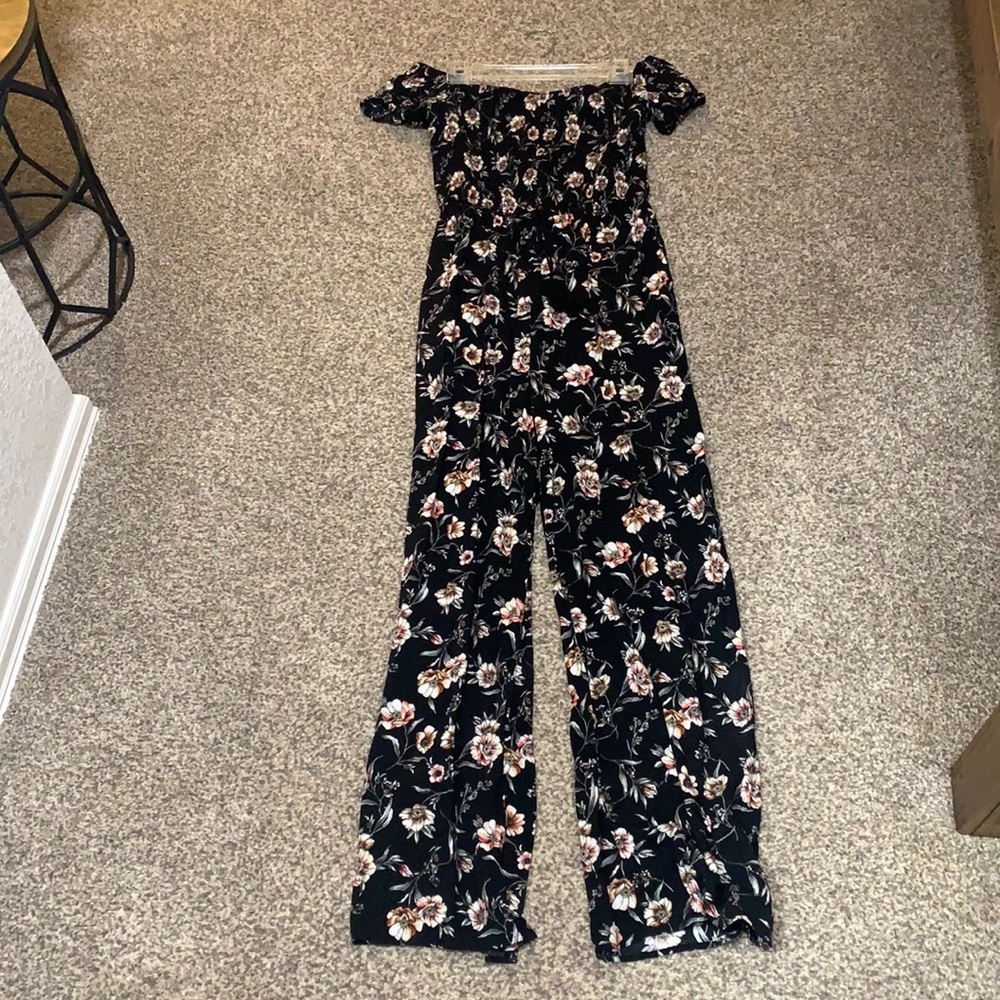 Flower jumpsuit with tie detail around waist